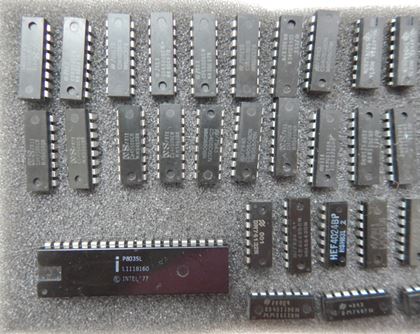 Texas Instruments-+ National Semi 103 x IC Chips